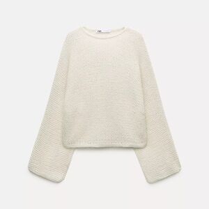 Zara Women's Cream Crew Neck Sweater